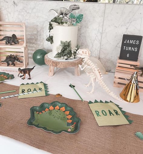 Minimalist Dinosaur Party, Dinosaur Tablescape, Modern Dinosaur Birthday Party, Boho Dinosaur Party, Melbourne Weather, Dinosaur Birthday Theme, Dino Theme, Dinosaur Themed Birthday Party, Dinosaur Activities