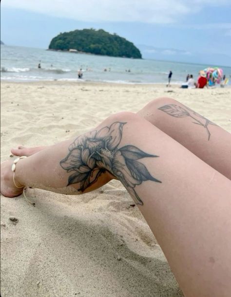 Cover Up Tattoos Leg, Behind Knee Tattoo, Inner Leg Tattoo, Hamstring Tattoo, Knew Tattoos, Aesthetic Tattoo Ideas, Earthy Tattoos, Shin Tattoo, Unique Tattoo Ideas