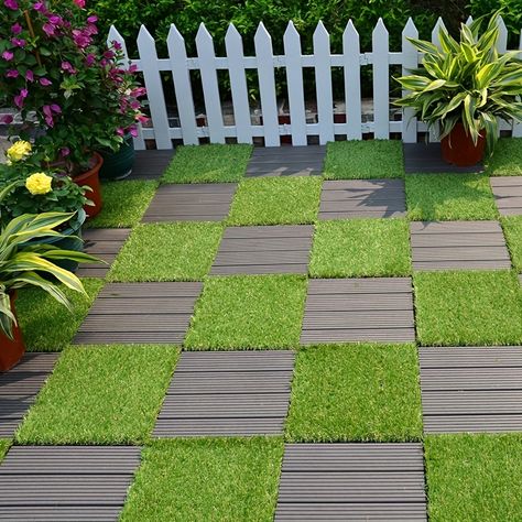 Plastic Grass, Fake Grass, Artificial Lawn, Garden Walkway, Diy Installation, Artificial Grass, Patio Design, Lawn Care, Decoration Table