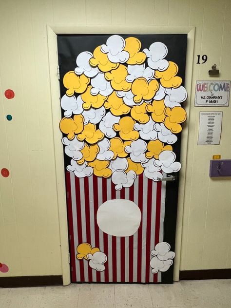 End of school doorway 2023. Popcorn day door for my 1st grade classroom. Clown Classroom Door, Circus Classroom Door Ideas, Popcorn Classroom Door, Popcorn Door Decoration, Red Carpet Theme Decorations, Popcorn Theme Classroom, Classroom Parent, Carnival Classroom, Circus Classroom