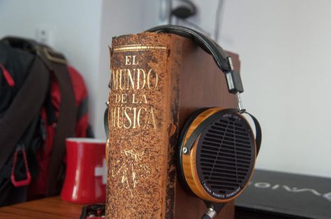 THE DIY HEADPHONE STAND THREAD - Page 146 Headphones Holder Diy, Headphone Holder Diy, Diy Headphone Holder, Headphone Stand Diy, Headphone Stand Ideas, Headphone Diy, Diy Headphone Stand, Diy Headphones, Phone Charging Station