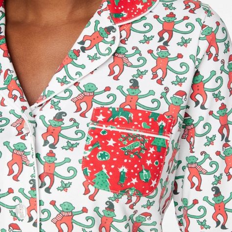 Roller Rabbit Holiday Medley Long Sleeve Polo Pajamas Size Small, Nwt Eloise At Christmastime, Preppy Winter, Preppy Christmas, Cute Pjs, Monkey Print, Cute Pajama Sets, Roller Rabbit, Christmas Pjs, Cute Preppy Outfits