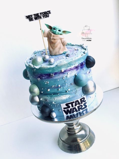 Grogu Cake Topper, Grogu Smash Cake, Star Wars Theme Cake, Mandalorian Birthday Cake, Grogu Cake, Yoda Birthday Cake, Mandalorian Cake, Star Wars Cake Decorations, Baby Yoda Cake