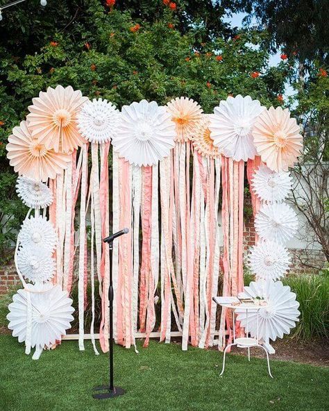 Diy Wedding Planning Checklist, Party Photo Booth Backdrop, Diy Photo Booth Backdrop, Diy Pinwheel, Booth Diy, Picture Backdrop, Photo Booth Backdrop Wedding, Diy Photo Backdrop, Photo Booth Background