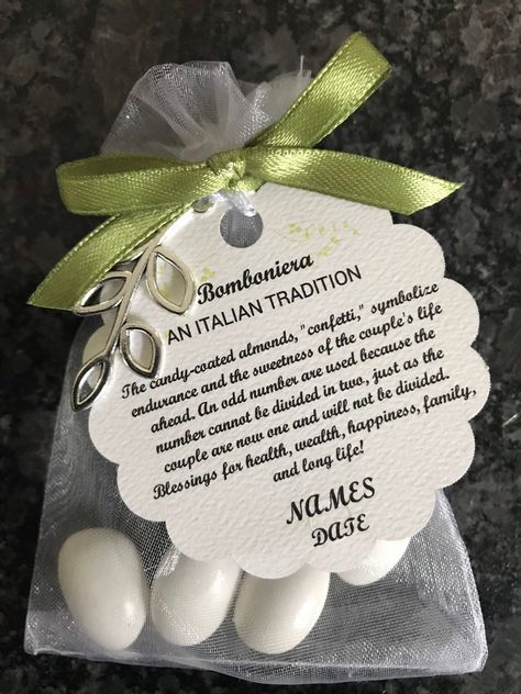 Bonbonniere Ideas Wedding, Bonboniere Wedding, Almond Wedding Favours, Bonbonniere Ideas, Italian Wedding Traditions, Coated Almonds, Puglia Wedding, Italian Wedding Favors, Italian Weddings