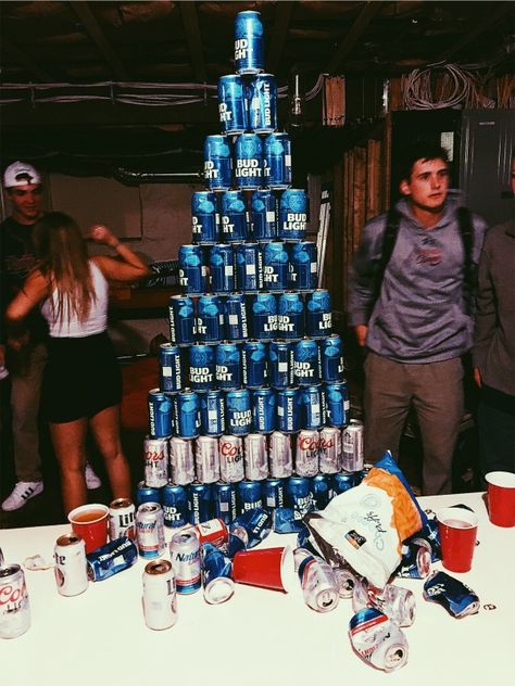 VSCO - seeingblue Young Wild Free, Frat Parties, College Parties, Alcohol Aesthetic, Summer Bucket, Teenage Dream, Party Girls, Party Night, House Party