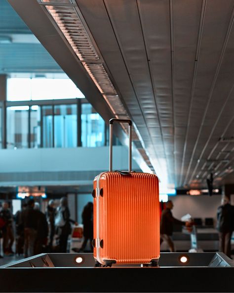 Ever had that sinking feeling when you can't find your luggage at baggage claim? 😖 I know I have! That's why I always travel with Apple AirTags now. These little lifesavers have taken so much stress out of flying! Anyone else an AirTag fan? Or do you have other travel tech you swear by? Let's share tips below! 👇 #smarttravel #traveltips #travelsmarter #AppleAirTags #travelgear #travelaccessories #luggage #lostluggage #adventure #peaceofmind…… Apple Airtags, Lost Luggage, Apple Air, Baggage Claim, Travel Tech, Stressed Out, Life Savers, Travel Gear, Travel Tips