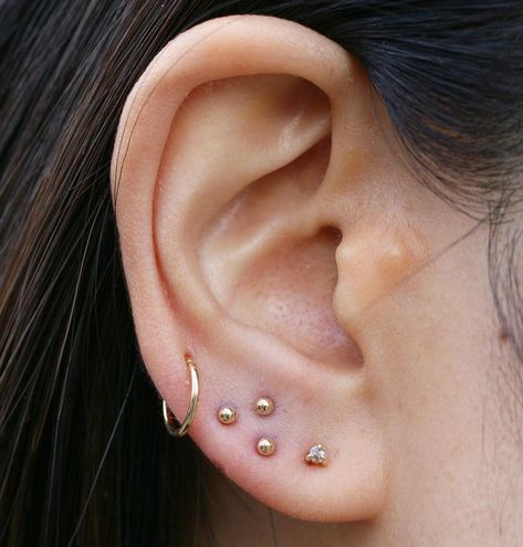 Unique Earlobe Piercings, Earlobe Stacking, Double Stacked Ear Piercing, Triple Lobe Piercing Stack, Triple Earlobe Piercing, Ear Lobe Piercings Triple, Earlobe Piercings Ideas, 3 Earlobe Piercings, Stacked Earlobe Piercing