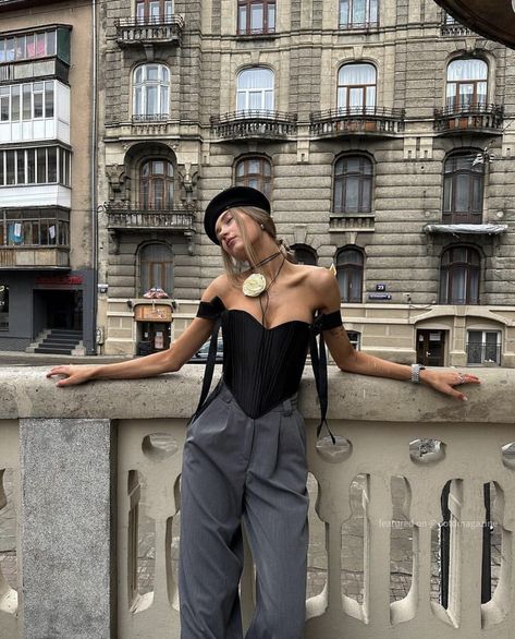 Ivano Frankivsk, Ny Outfits, Instagram Paris, Corset Fashion, Paris Outfits, Europe Fashion, Insta Inspo, March 27, Moda Vintage