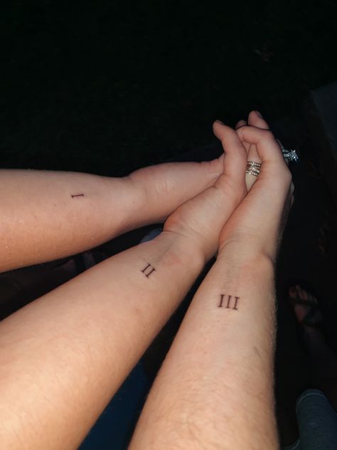 Small Friend Group Tattoo Ideas, Tattoo For 6 Friends, Trio Bff Tattoo Ideas, Small Unisex Matching Tattoos, Matching Tattoo For 3 People, 5 People Matching Tattoo, Tattoo Ideas For 5 Friends, Trio Finger Tattoos, Small Matching Tattoos For 4 People