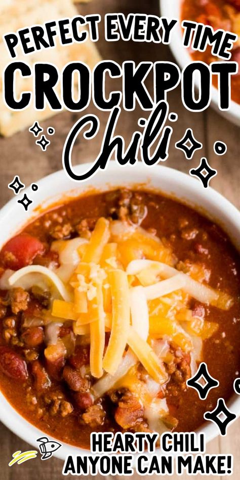 This hearty crockpot chili is the ultimate comfort food that will warm you up even on the coldest of days. Easy Chili Recipe Crockpot, Slow Cooker Chili Easy, Slow Cooker Chili Recipe, Best Chili, Best Chili Recipe, Chili Recipe Crockpot, Best Dinner, Chilli Recipes, Chili Recipe Easy