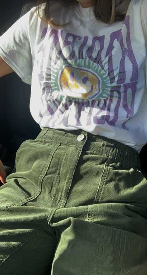 Green Cargo Aesthetic, Purple Cargos Outfits, Graphic Tees With Jeans, Dark Purple Pants Outfit Aesthetic, Green Purple Aesthetic Outfit, Outfit Ideas With Green Shirt, Purple And Green Outfit Ideas, Outfits With Green Corduroy Pants, Green Academia Outfit Summer