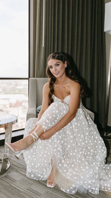 Pronovias on Instagram: "She is a vibe✨ #PronoviasBride @megrojeski wearing the HOPKINS dress. 🎥: @madisonpfilms 📸: @shaneasnyder MUHA: @ashleymackhmua @theshampagneroom Florist: @niloorosidesign Venue: @waterviewloft SHARE YOUR LOVE STORY (videos and pics) in the link in bio💛" Pronovias Hopkins Wedding Dress, Hopkins Pronovias, Pronovias Hopkins, Story Videos, Wedding Dresses Whimsical, Summer Blonde Hair, Summer Blonde, Love Story Video, Dream Wedding Ideas Dresses