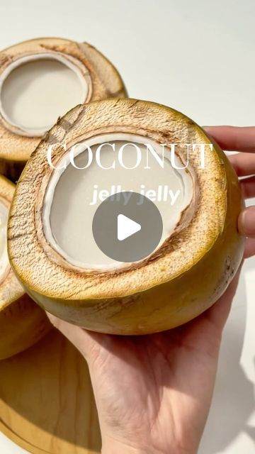 Coconut Jelly Recipe, Simple Entry, Fresh Coconut Water, Pandan Leaves, Coconut Jelly, Fresh Coconut, Thai Coconut, Jelly Cake, Delicious Snacks