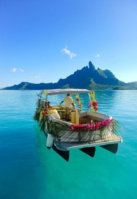 The St. Regis Bora Bora Resort St Regis Bora Bora, Bora Bora Vacation, Grecia Santorini, Bora Bora Honeymoon, Bora Bora Resorts, Beach Honeymoon Destinations, Vacation Photography, Most Romantic Places, Best Honeymoon