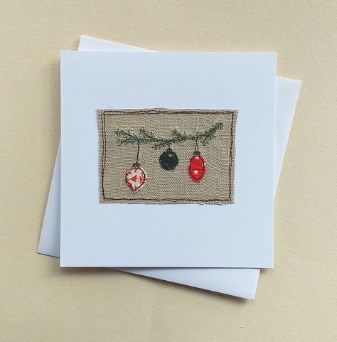 Cards Made With Fabric, Christmas Cards Baubles, Christmas Scrap Fabric Ideas, Hand Sewn Christmas Cards, Fabric Christmas Cards Free Pattern, Free Motion Cards, Free Motion Embroidery Christmas, Handmade Fabric Christmas Cards, Applique Christmas Cards