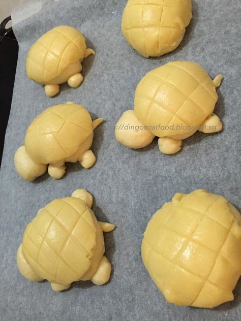 Tangzhong Recipe, Bread Animals, Animal Shaped Bread, Easy Kid Friendly Recipes, Animal Shaped Foods, Kid Friendly Meals Easy, Pork Floss, Kid Friendly Recipes, Pineapple Bun