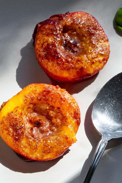 Air Fried Peaches Recipe, Air Fried Peaches Healthy, Peaches In The Air Fryer, Peach Air Fryer Recipes, Peach In Air Fryer, Air Fryer Grilled Peaches, Peach Recipes Air Fryer, Air Fryer Peaches Healthy, Air Fry Peaches