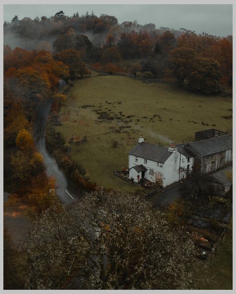 Foggy, misty days in the Lake District, England 🌫️🏠🍂 #countryside #englishcountryside #cottages #lakedistrict #cottagecore #yourbritain #unitedkingdom #villages #kings_villages #warmcore #autumn #autumnvibes #autumnal #lakedistrictnationalpark #thelakedistrict #autumnaesthetic #cosyvibes #cozyvibes #countrylook #lakedistrictuk autumn in England, #charminghomes autumn in the Lake District, autumn in the UK, cosy autumn vibes, cozy autumn #hellofrom #placestovisit #countrylook #englishvillage ... Autumn Lake Aesthetic, Autumn Cottage Aesthetic, English Autumn Aesthetic, Autumn In England, Autumn Vibes Cozy, New England Autumn, Autumn Countryside, Cottagecore Autumn, Autumn Cottagecore