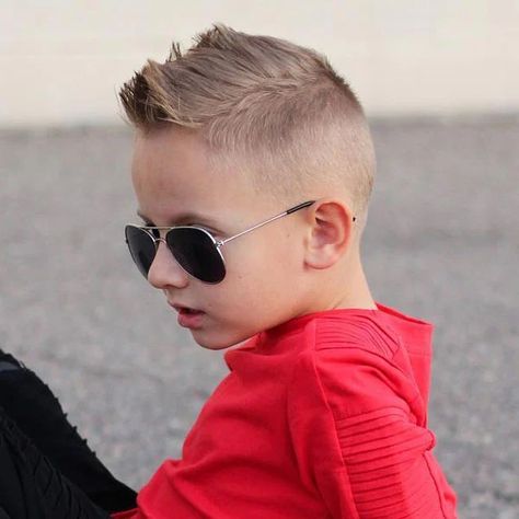 23 Cool Kids Mohawk Haircuts Your Little Boys Will Love (2021 Guide) Toddler Mohawk, Boys Faux Hawk, Haircuts For Little Boys, Toddler Haircut, Boys Mohawk, Fohawk Haircut, Long Mohawk, Stylish Boy Haircuts