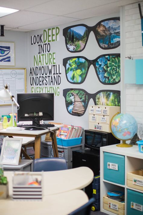 Bulletin Board Ideas High School Science, Scientist Bulletin Board Ideas, Biology Themed Classroom, Decorating Science Classroom, Social Science Classroom Decor, Ecosystem Classroom Decorations, Middle School Biology Classroom, Earth Science Classroom Decor, Science Classroom Bulletin Board Ideas