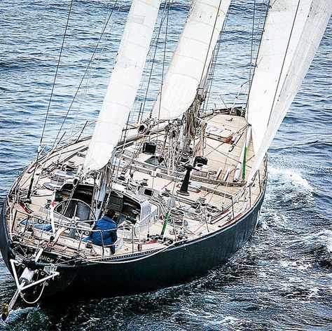 7 of the Most Beautiful Sailboats of all Time, Only for your Eyes Beautiful Sailboats, Sailboat Plans, Sailboat Racing, Classic Sailboat, Sailboat Yacht, Wooden Sailboat, Sailing Art, Classic Sailing, Classic Wooden Boats