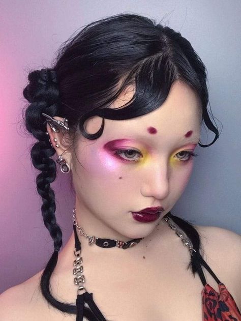 Unconventional Makeup, Maquillage On Fleek, Mekap Mata, Bright Makeup, Swag Makeup, Smink Inspiration, Ethereal Makeup, Unique Makeup, Dope Makeup