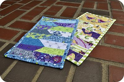 Mugs Rugs, Journal Quilts, Quilted Postcards, Fun Quilts, Mug Rug Tutorial, Quilt Room, Candle Mats, Quilted Coasters, Sew Mama Sew