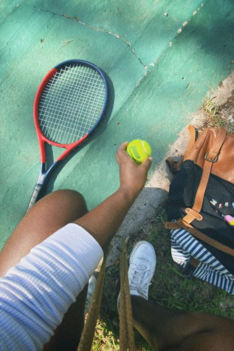 Black woman with tennis sport equipment Black Women Hobbies, Hobbies Black Women, Tennis Aesthetic Black Woman, Tennis Black Women, Black Women Tennis, Gym Vibes, Summer Core, Goals 2024, Tennis Lifestyle