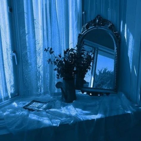 Blue Academia, Image Bleu, Photo Bleu, Blue Aesthetic Dark, Ravenclaw Aesthetic, Everything Is Blue, Light Blue Aesthetic, Hogwarts Aesthetic, Blue Aesthetic Pastel