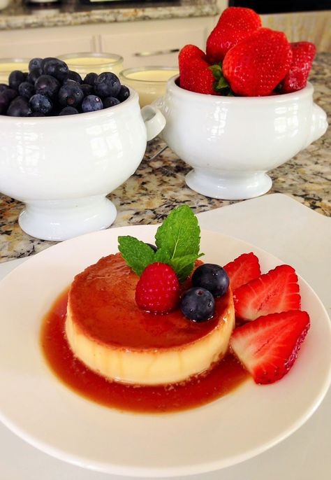 The Spices Of Life . . .: Kem Flan (Crème Caramel) Flan Ideas Dessert, Cream Caramel Plating, Sauce Plating, Bakery Template, Pudding Caramel, Vietnamese Dishes, Caramel Flan, Food Garnish, Caramel Pudding