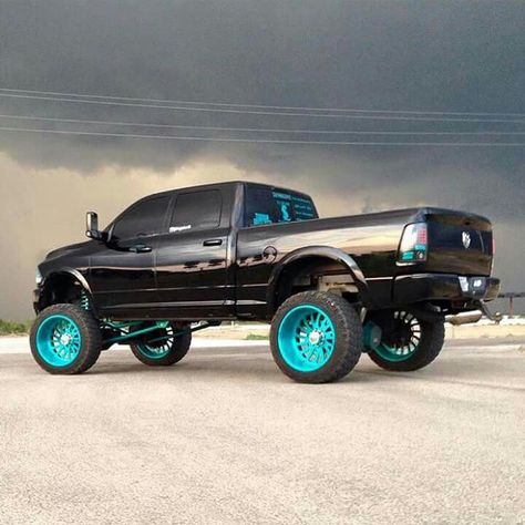 Not real sure why people contrast a sweet truck with hideous colored wheels, but nice truck. Lifted Chevy Trucks, Lifted Truck, Lifted Chevy, Dodge Truck, Truck Yeah, Jacked Up Trucks, Dodge Trucks Ram, Dodge Trucks, Ram Trucks