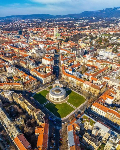 Zagreb, #Croatia🇭🇷 #croatia #hrvatska #croazia #kroatien #croatie #croatiafulloflife #crodestinations #beautifulcroatia #zagreb #zagrebcroatia 📷https://instagram.com/dronephotos_dado/ Nature, Zagreb Croatia Aesthetic, Croatia September, Inter Railing, Croatia Zagreb, City Collage, Photoshop Tricks, Travel Croatia, Europe 2024