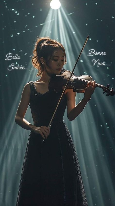 Someone Playing Violin Reference, Violin Concert Aesthetic, Someone Playing Violin, Violin Performance Aesthetic, Violin Photoshoot Ideas, Playing Violin Pose Reference, Playing Violin Aesthetic, Violin Poses Reference, Violin Portrait