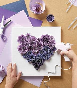 How To Make  Ombre Heart Decor Idee Cricut, Flower Shadow Box, Heart Decor, Soyut Sanat Tabloları, Handmade Flowers Paper, Paper Flowers Craft, Cricut Craft Room, Quilling Designs, Paper Crafts Diy Tutorials