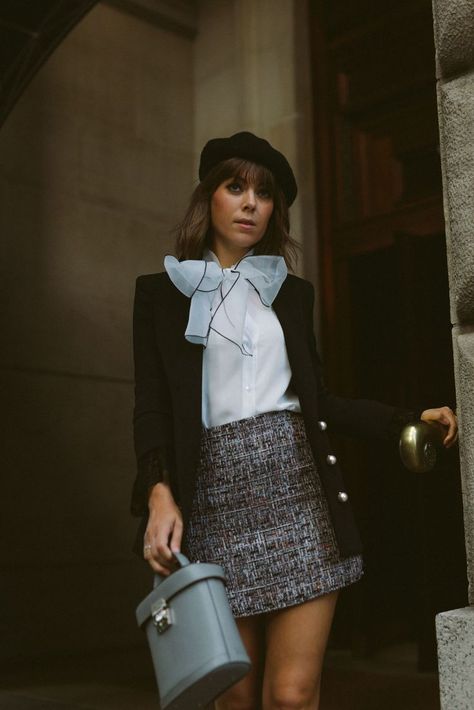 Tweed Skirt Outfit, Estilo Preppy Chic, Business Casual Fall, Mode Instagram, French Outfit, Chique Outfits, Outfits 2017, French Girls, Tweed Skirt