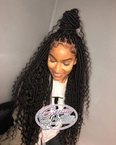 xbrattt 🥀 Faux Locs Hairstyles, Natural Hairstyle, Pelo Afro, Goddess Locs, Box Braids Styling, Braids With Curls, Girls Hairstyles Braids, African Braids Hairstyles, Braided Hairstyles For Black Women