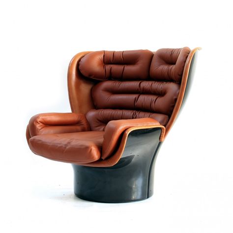 Joe Colombo, Luxury Chairs, Vintage Lounge Chair, Iconic Furniture, Paying Attention, Single Sofa, Cool Chairs, Sofas And Chairs, Interior Furniture