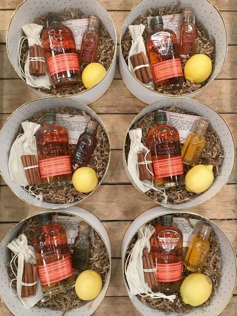 Booze Gift Basket Ideas Christmas, Christmas Friends Gift Ideas, Hot Toddy Christmas Gift, Christmas Container Ideas Diy Gifts, Christmas Gift Box For Coworkers, Hot Toddy Gift Basket Ideas, Holiday Gift Baskets For Coworkers, Neighbor Christmas Gifts Alcohol, Liquor Gifts Christmas