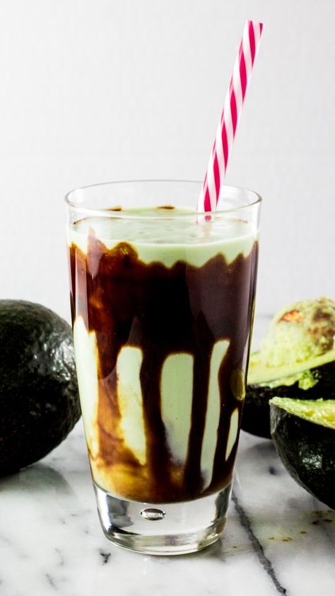 Foto Jus Alpukat, Jus Alpukat, Plant Avocado, Avocado Drink, Avocado Lunch, Avocado Milkshake, Avocado Shake, Chocolate Avocado Smoothie, Freeze Avocado