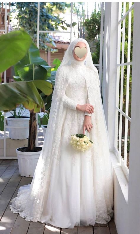 Wedding Islamic Dress, Modest Gowns Evening Classy, Nikkah Abaya, Nikkah Ideas, Muslim Wedding Gown, Wedding Evening Gown, Muslimah Wedding Dress, Nikah Dress, Muslimah Wedding