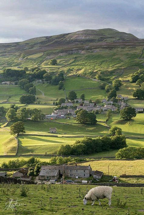 Yorkshire England Grassington Yorkshire Dales, North Yorkshire Moors, England Landscape, England Countryside, British Countryside, Yorkshire Dales, England And Scotland, Yorkshire England, England Uk