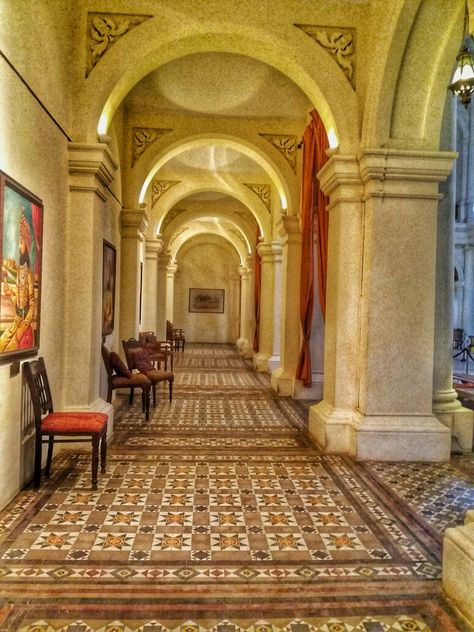 Inner beauty of Noor-Mahal, Bahawalpur. Bahawalpur Aesthetic, Mughal Decor, Noor Mahal Bahawalpur, Pakistan Vibes, Pakistani Decor, Pakistani Architecture, Noor Mahal, Mughal Architecture, Royal Aesthetic