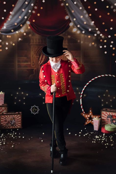 Ring Leader Photoshoot, Circus Themed Photoshoot, Spooky Ringmaster, Circus Musician, Circus Photoshoot, Circus Ringmaster, Circus Performers, Circus, Festival