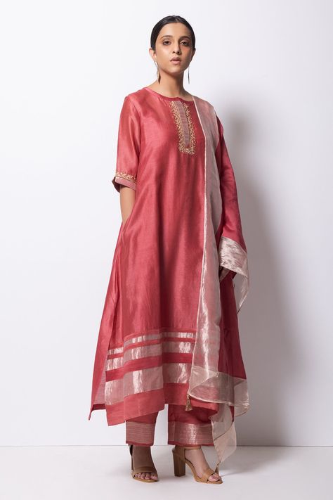 Buy Bhavik Shah Pink Handwoven Chanderi Silk Kurta Set Online | Aza Fashions Chanderi Silk Suit Designs Indian, Straight Kurti Designs, New Suit Design, Chanderi Silk Suits, Silk Kurta Set, Shirt Patterns, Silk Kurti Designs, Kurti Style, Chanderi Dupatta