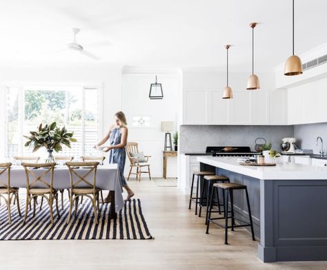 What I love most about the Hamptons look Hamptons Kitchen, Modern Hampton, Homes To Love, 아파트 인테리어, Kitchen Farmhouse, Diy Interior, Kitchen Diner, The Design Files, Open Plan Kitchen