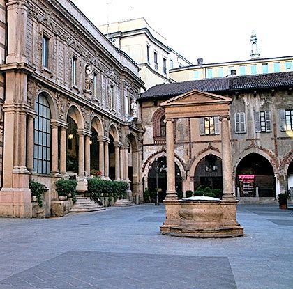 Piazza Mercanti, Things To Do In Milan, To Do In Milan, Pier House, Black And White Marble, Last Supper, High Relief, Milan Italy, 14th Century