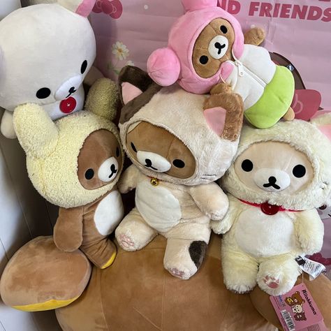 All New Rilakkuma Stuff Animals Each 25$ Each Sold Separately 97$ All Together Cutecore Stuff On Amazon, Big Plushies Kawaii Plush, Rilakumma Plush, Matching Stuff For Best Friends, Cute Stuffies, Rilakkuma Stuff, Nana Crafts, Rilakkuma Plushie, Plushie Collection