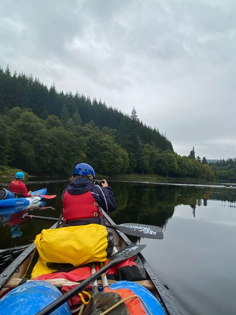 Canoeing Aesthetic, Canoe Photography, Alma Core, Adventure Core, Canoe Camping, Camping Vibes, Outdoor Aesthetic, Camping Aesthetic, Canoe Trip