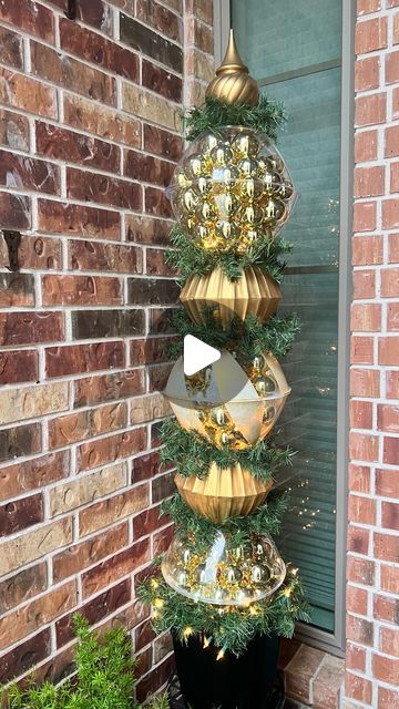 Auntie Coo Coo on YouTube on Instagram: "Dollar Tree 4ft stacked Bowl Ornament DIY! Full tutorial on my YouTube channel. Used 6 large clear plastic bowls, 4 smaller grooved bowls, a broom handle, large solar ornament, zip tie, and Superglue all from the @dollartree. Love this High End Look that didn’t break the bank! #bowl #bowldiy #stacked #stackedornaments #topiary #christmasornament #dollartree #dollartreediy #dollartreechristmas #christmasdecor #christmasdecorations #christmasdecorating #christmasdecoration #diychristmas #diylawnornaments #dollartreebowldiy #holidaydecor #holidaydecordiy #holidaydiy" Christmas Large Decorations, Bowl Ornament Diy, Outdoor Topiary Diy, Stacked Christmas Ornaments, Large Christmas Yard Decor Diy, Diy Dollar Tree Christmas Decorations For Outside, Diy Dollar Tree Bowl Ornament, Dollar Tree Crafts Christmas Ornaments, Dollar Tree Christmas Diy 2024